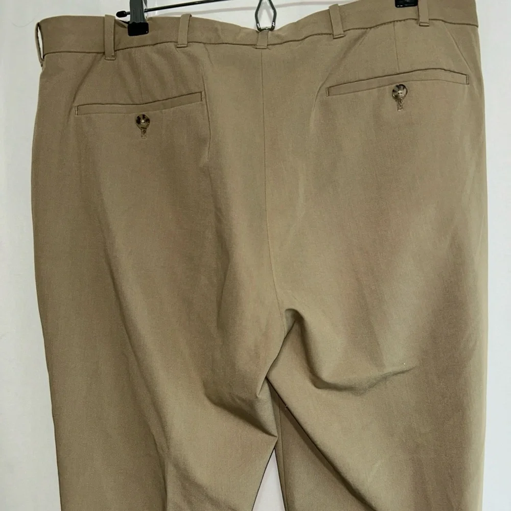 Izod Tan Chinos‎ Classic Fit Lightweight